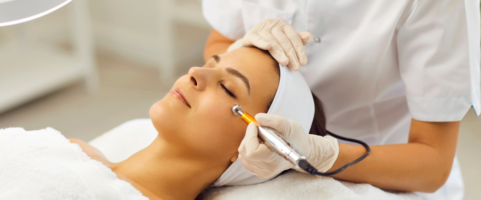 Why do people go to aesthetic clinics?